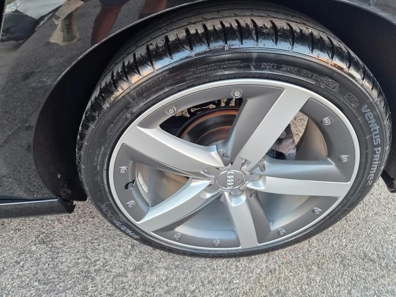 Audi A1 1.6 TDI S line edition plus
