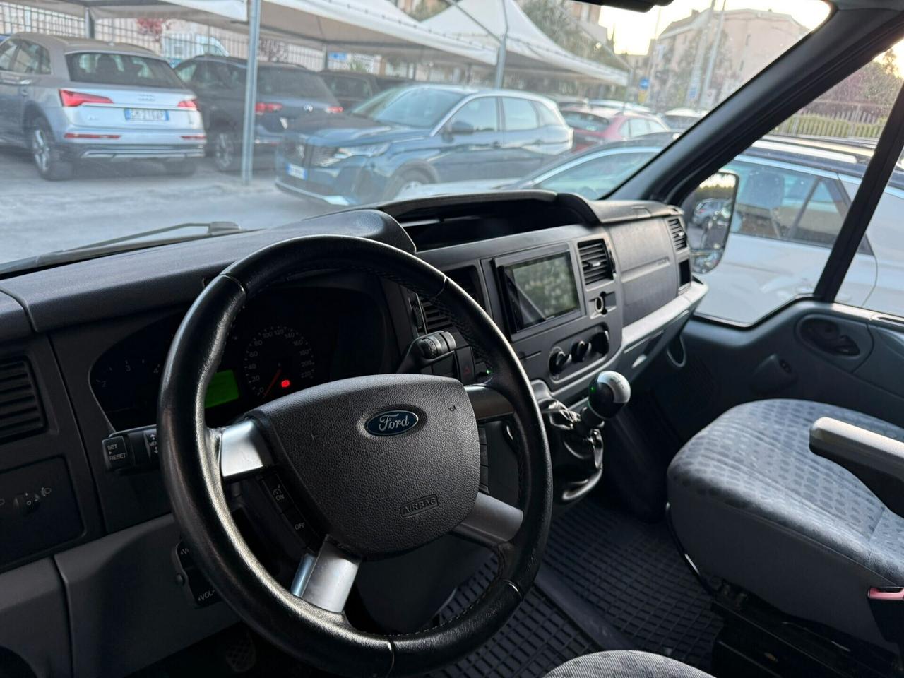 Ford KATAMARANO TRANSIT LIGHT