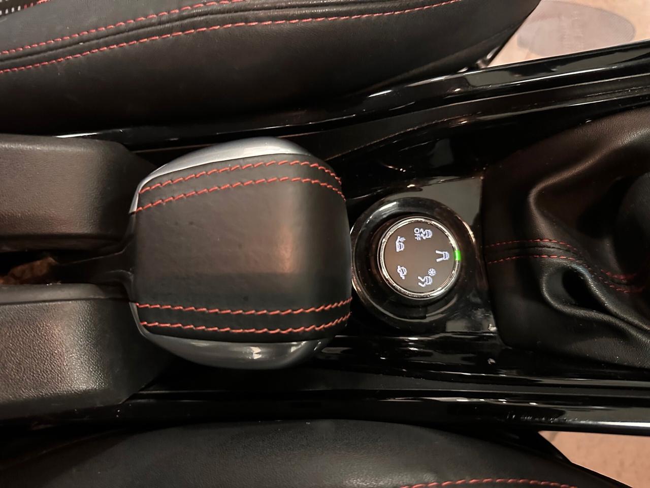 PEUGEOT 2008 1.6 HDI GT LINE