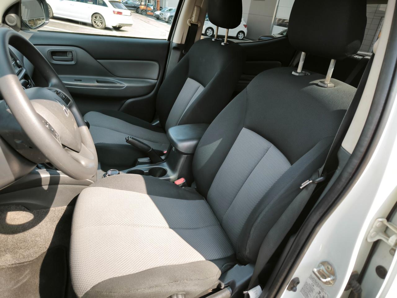 Mitsubishi L200 2.4 DI-D/154CV Double Cab Inform