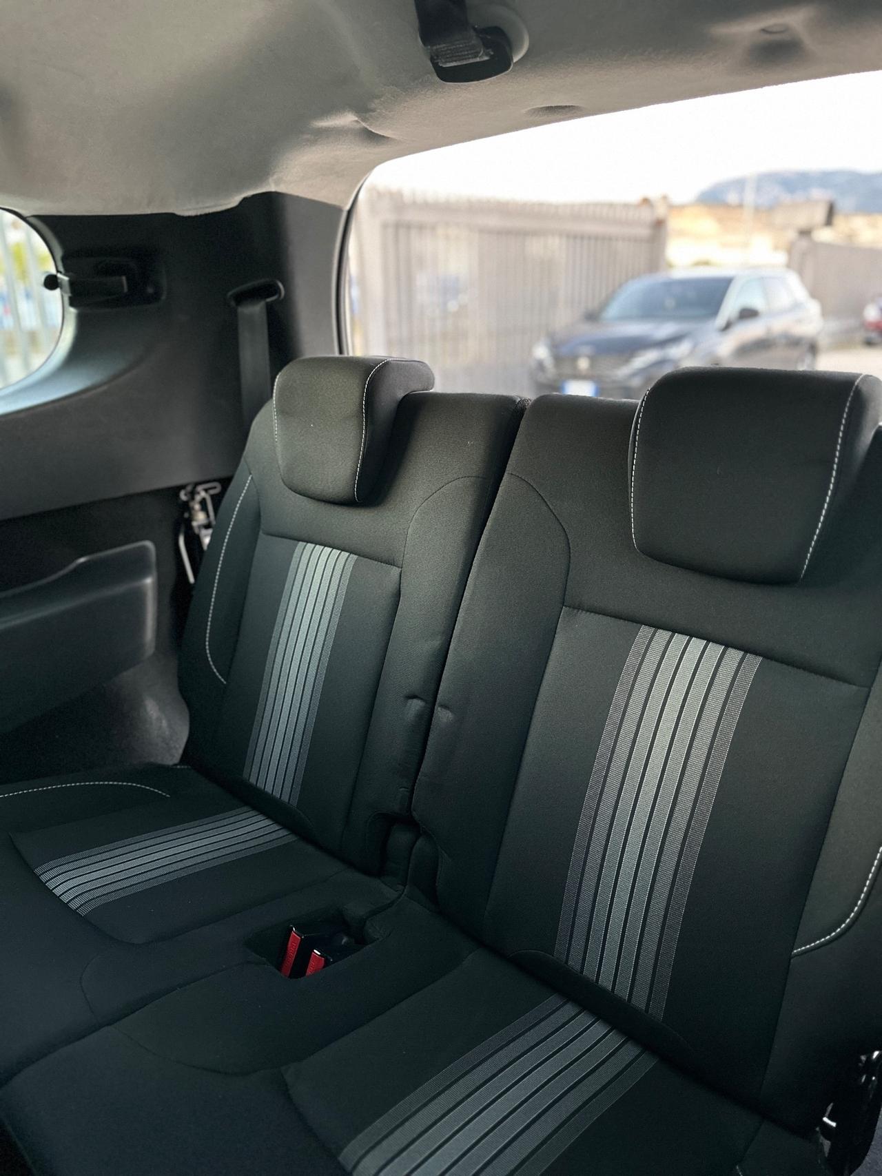 DACIA LODGY 7 POSTI (anno 2019)