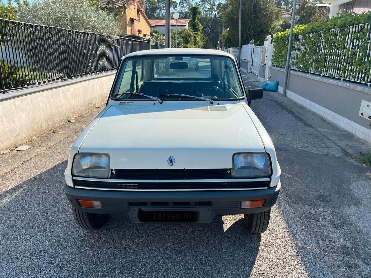 Renault R 5