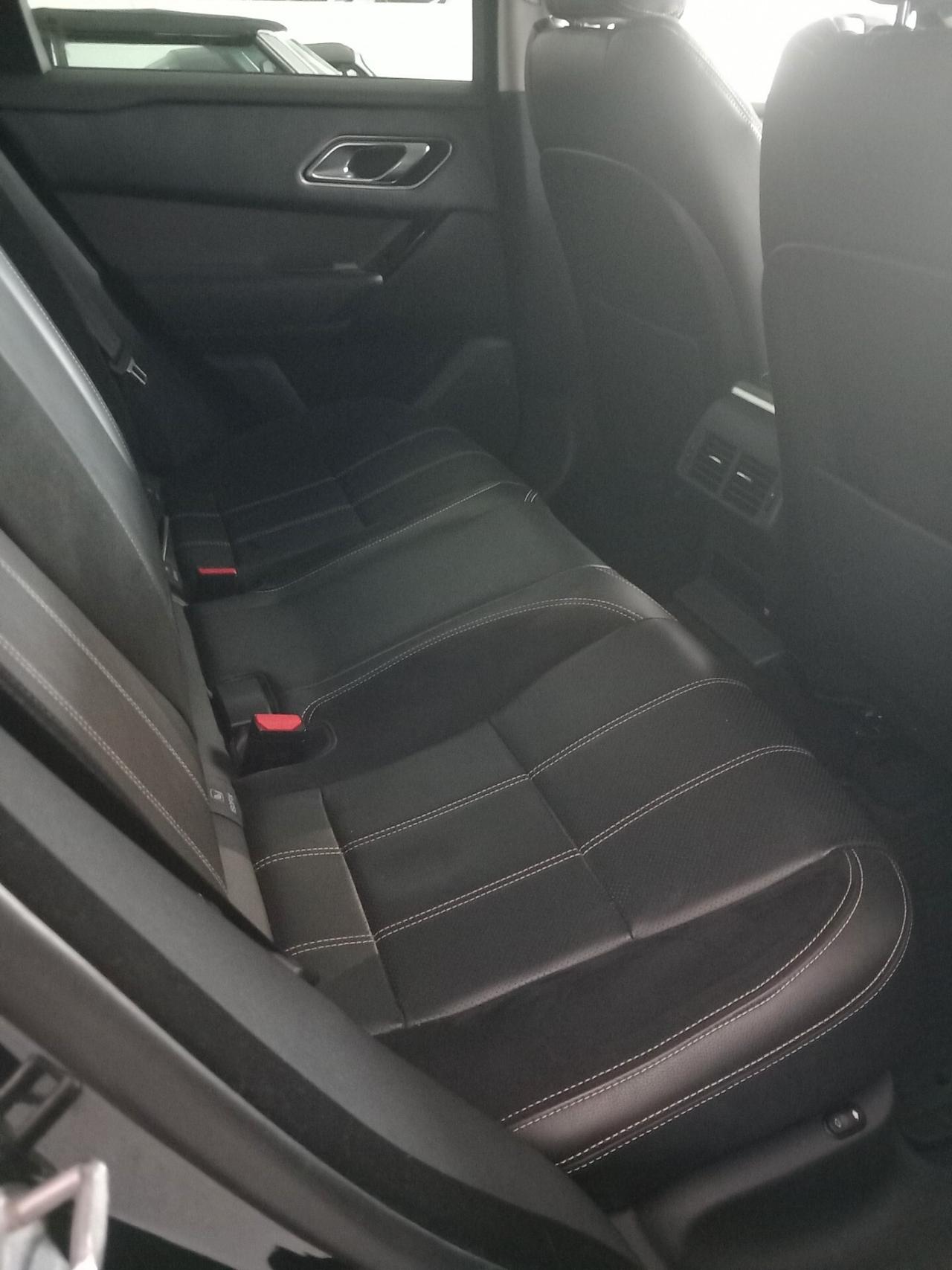 Land Rover Range Velar 2.0D I4 180 CV HSE