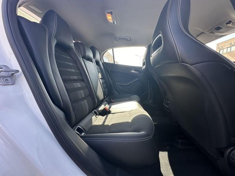 Mercedes-Benz GLA GLA 200 d Sport auto