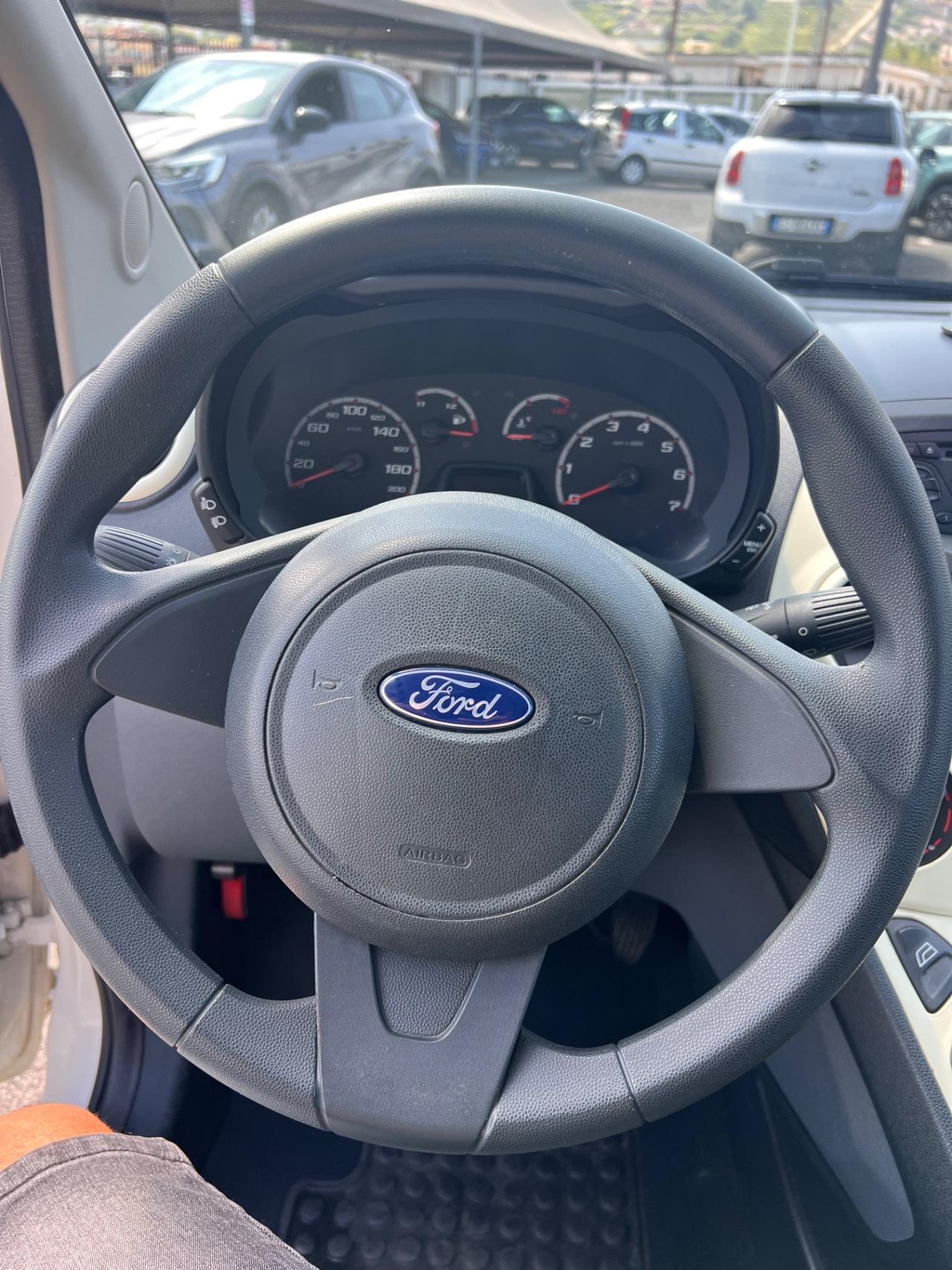 Ford Ka Ka+ 1.2 8V 69CV Titanium