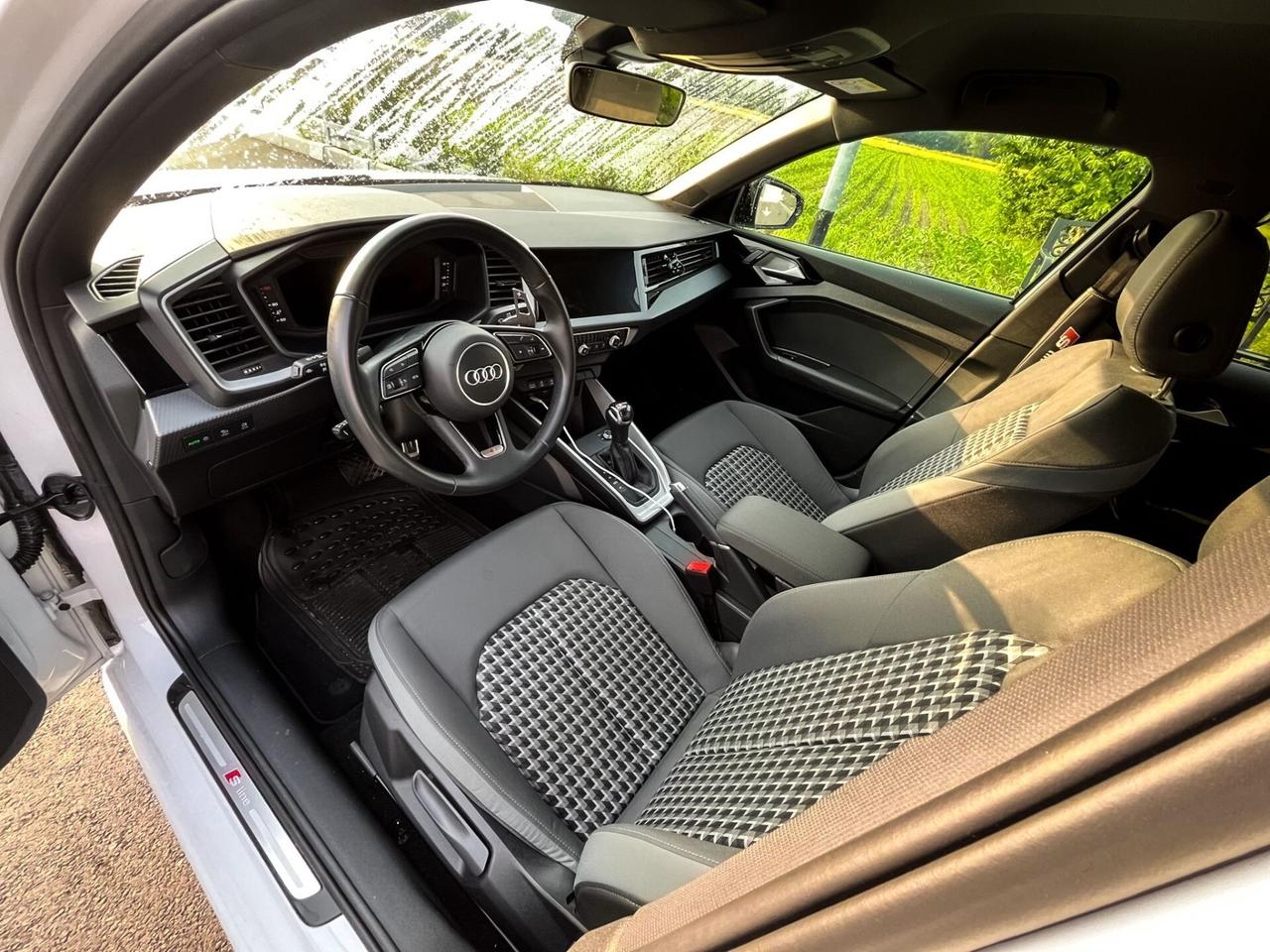 Audi A1 SPB 40 TFSI S tronic S line edition