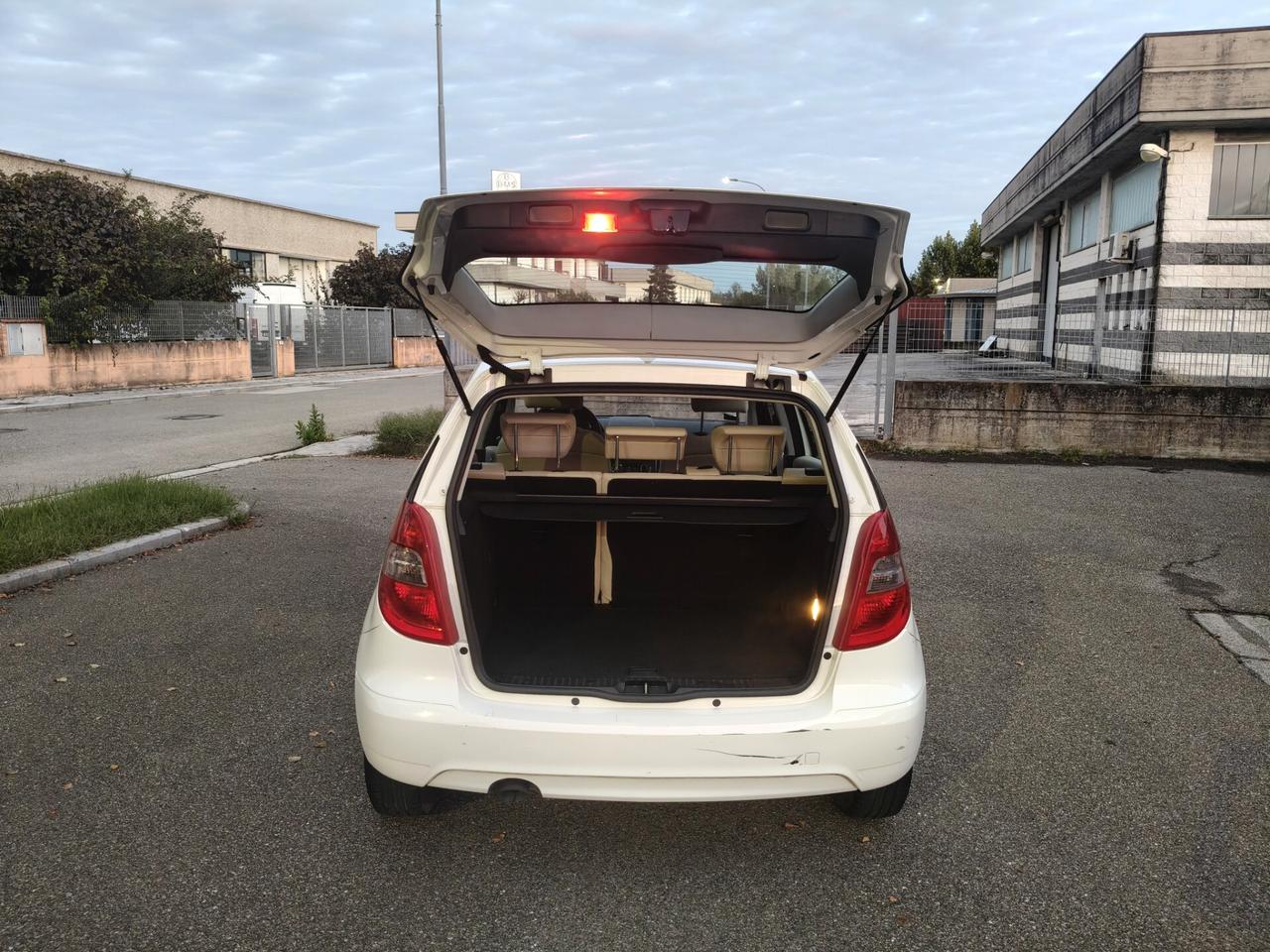 Mercedes-benz A 180 CDI Executive 2011