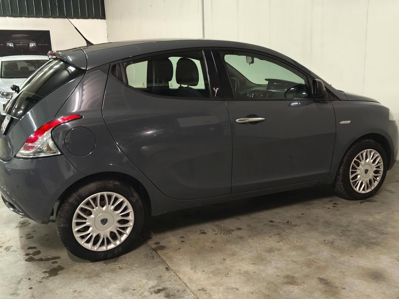 Lancia Ypsilon 1.3 MJT 16V 95 CV 5 porte Platinum