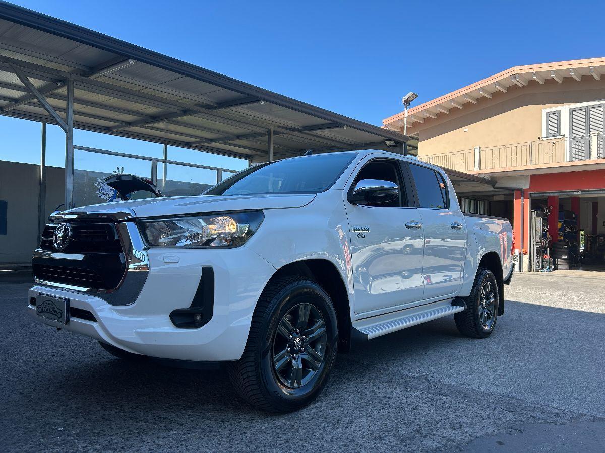 TOYOTA - Hilux 2.4 d-4d 4x4 EXECUTIVE TELECAMERA