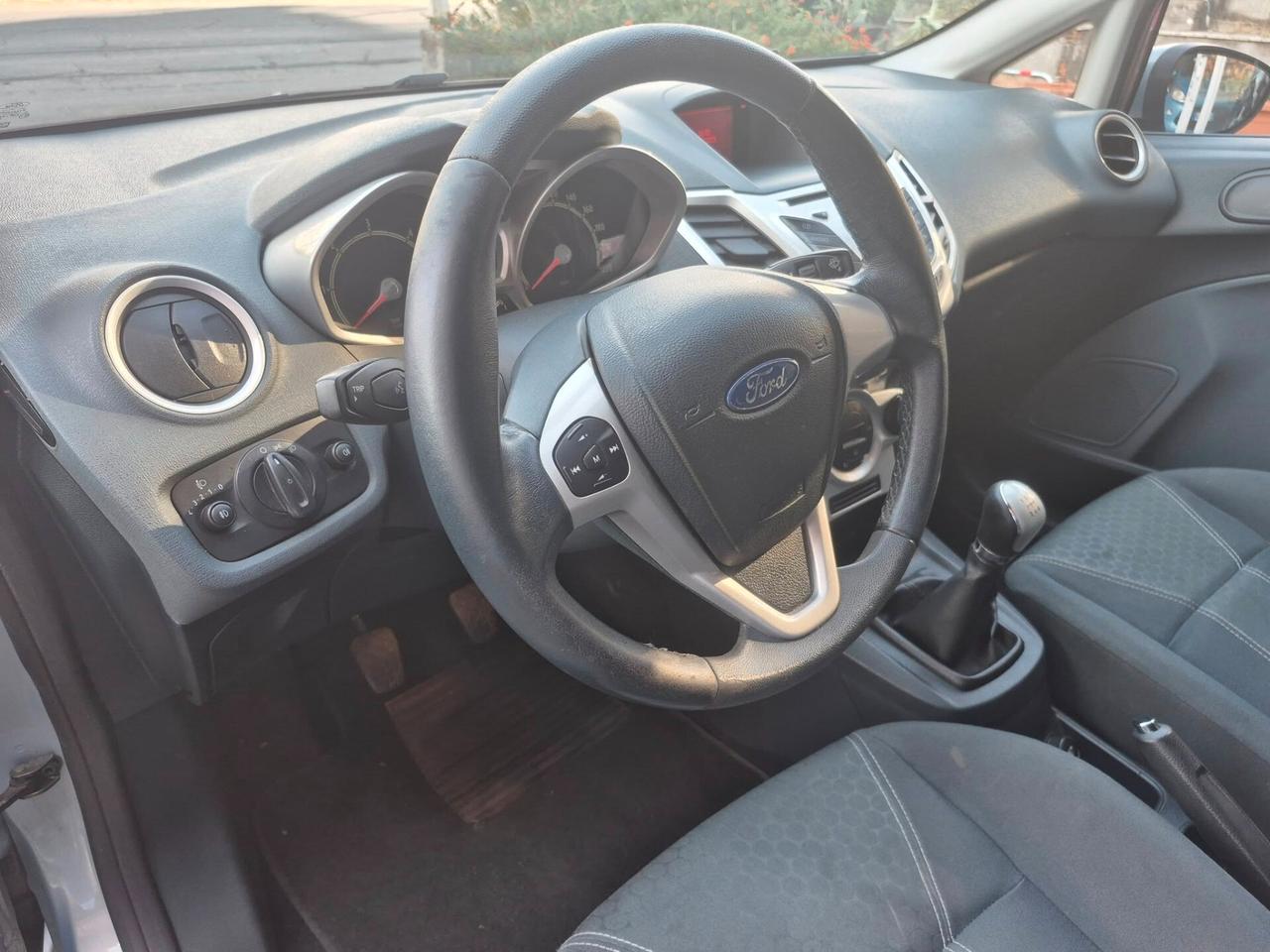 Ford Fiesta 1.4 TDCi 5p. Titanium