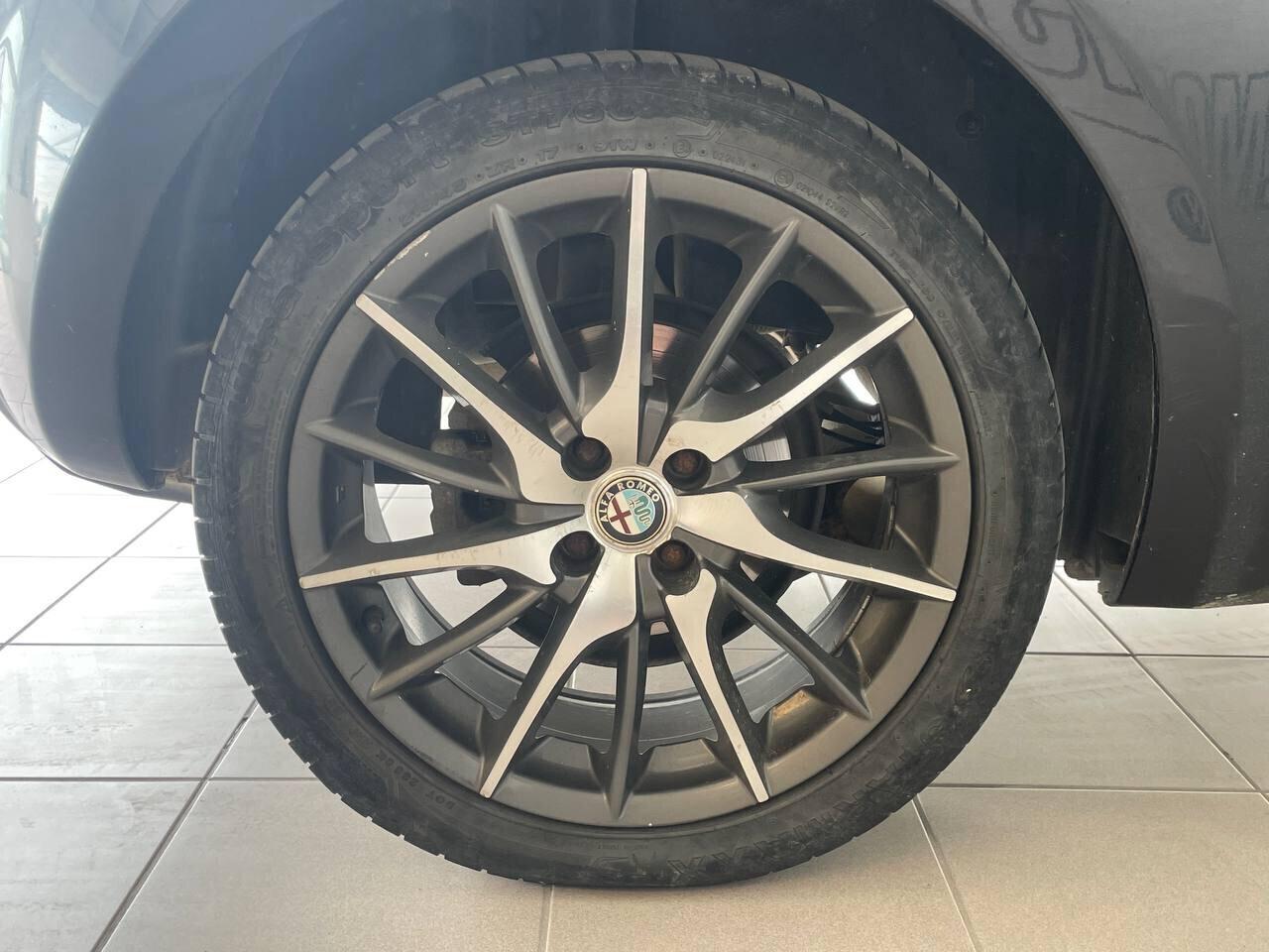Alfa Romeo MiTo 1.4 - 105cv - EURO 5A