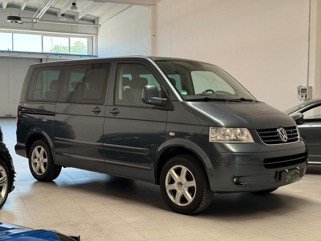 Volkswagen Multivan 2.5 TDI/130CV atlantis