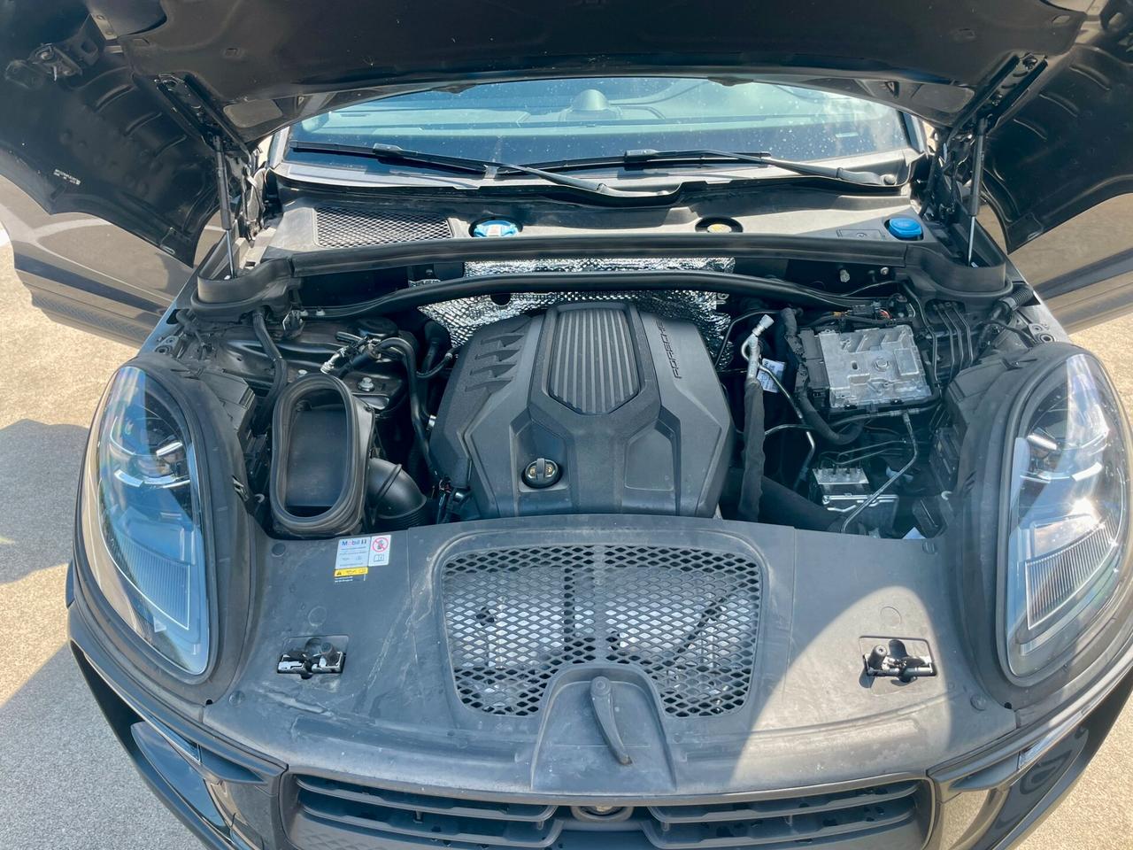 Porsche Macan 2.0 *** VEICOLO SINISTRATO VA IN MOTO ***