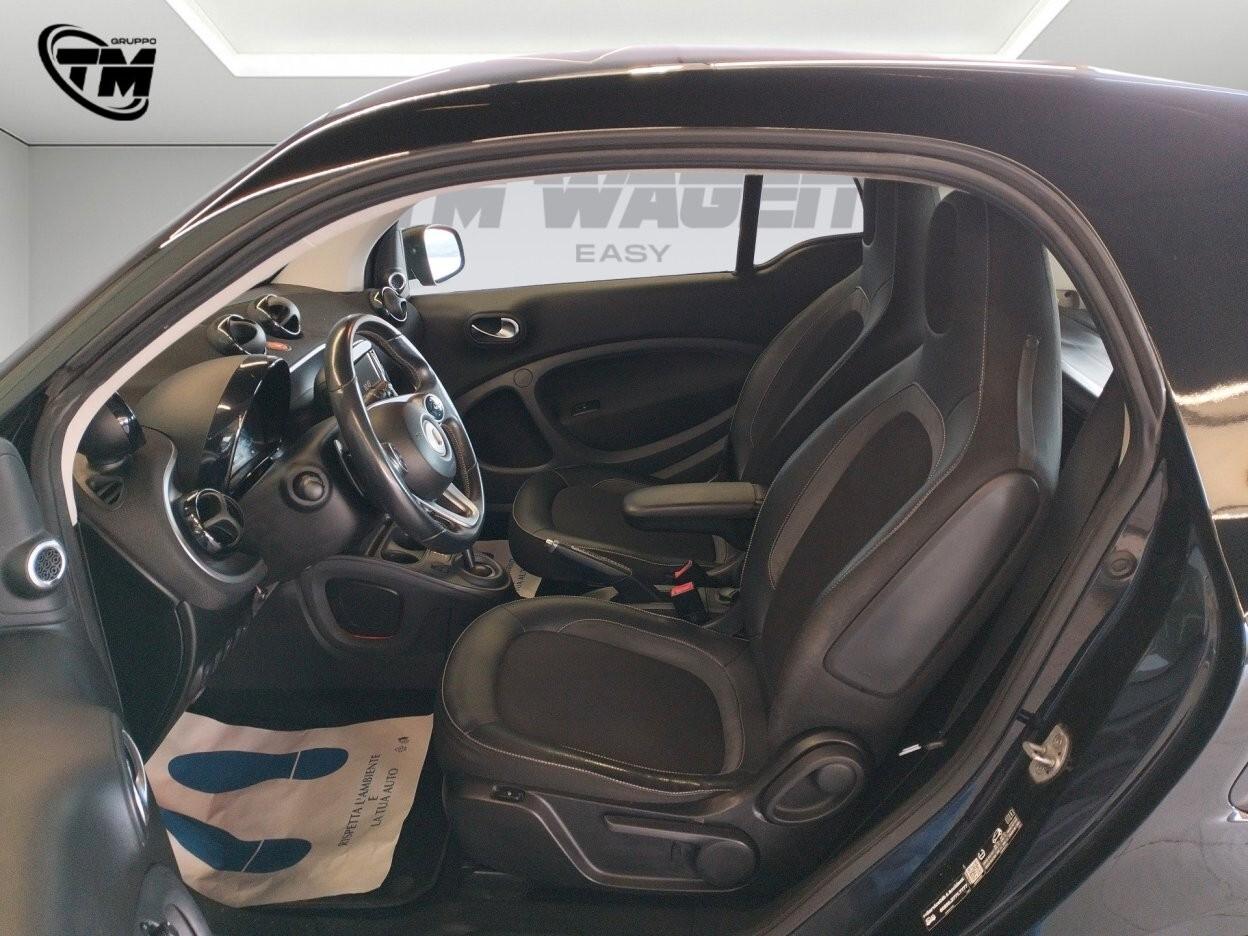 smart forTwo 0.9 t Brabus 109cv twinamic