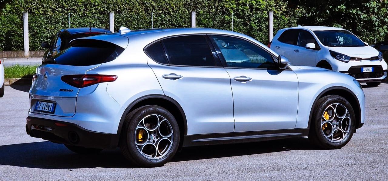 Alfa Romeo Stelvio 2.2 Turbodiesel 190 CV AT8 Q4 Executive