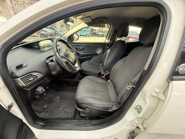 LANCIA Ypsilon 1.2 69 CV 5 porte GPL Ecochic Silver