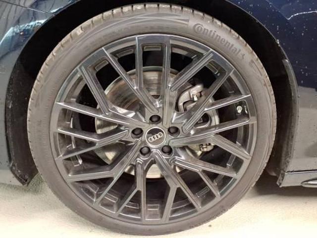 AUDI A6 Avant TDI 150 kW S tronic quattro S line edition.