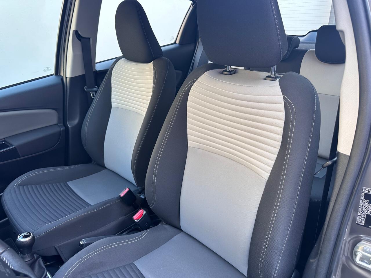 Toyota Yaris 1.5 5 porte Active