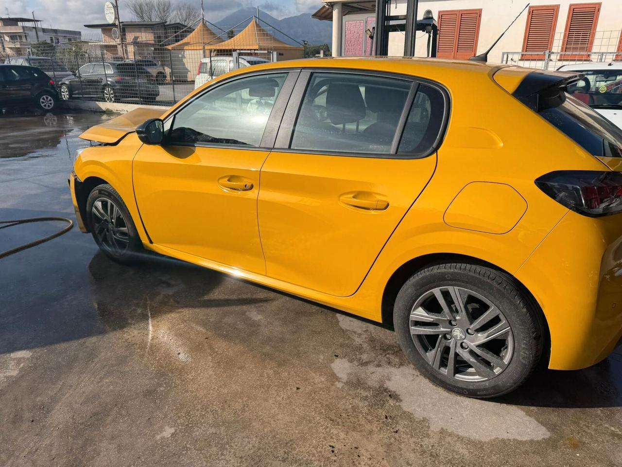 Peugeot 208 gt sinistrato - 2022