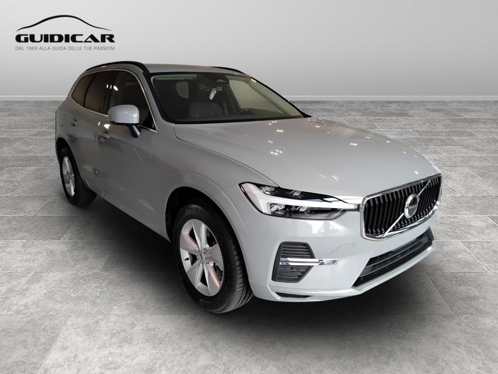 VOLVO XC60 CORE B4 AUT