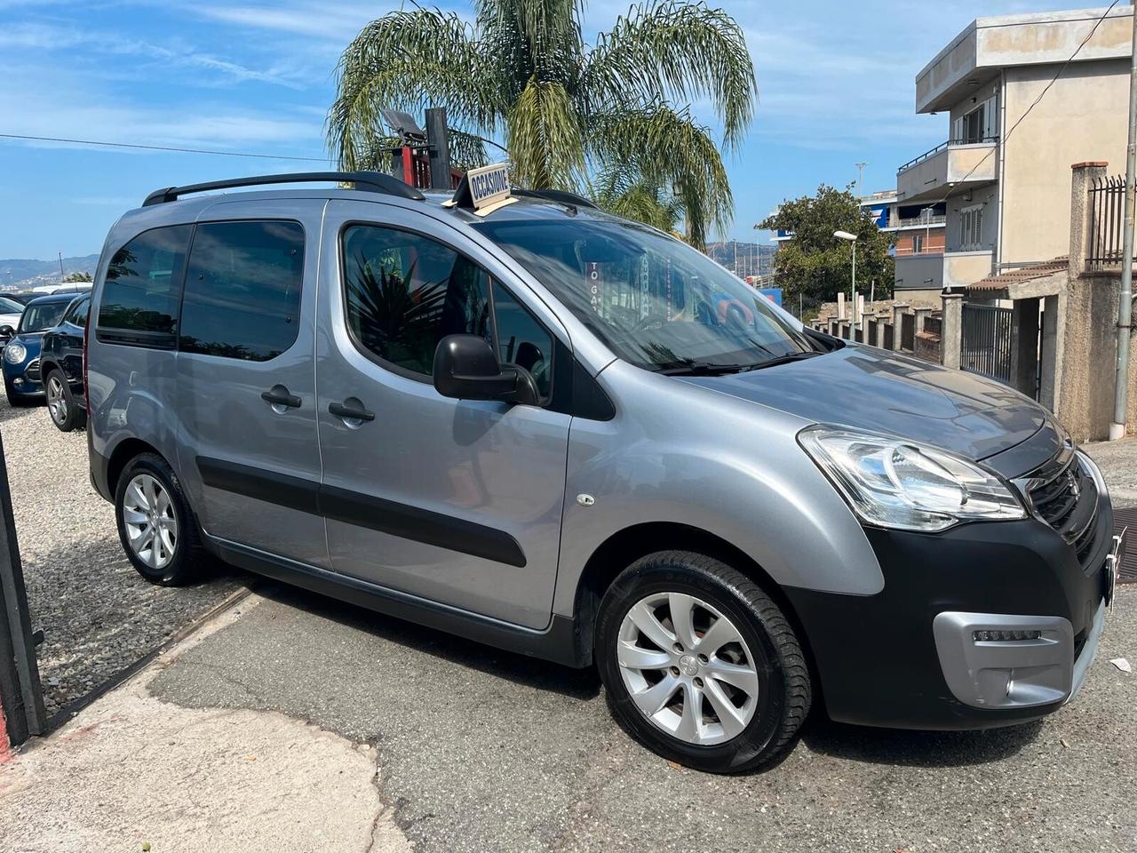 Peugeot Partner Tepee BlueHDi 100 ETG6 S&S Active N .B GANCIO DI TRAINO OMOLOGATO