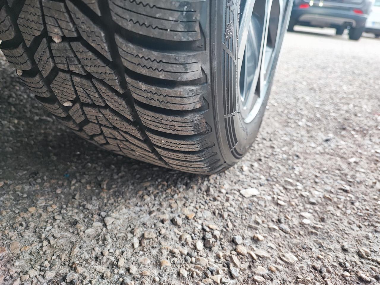 Renault Captur Plug-in Hybrid E-Tech 160 CV Initiale Paris