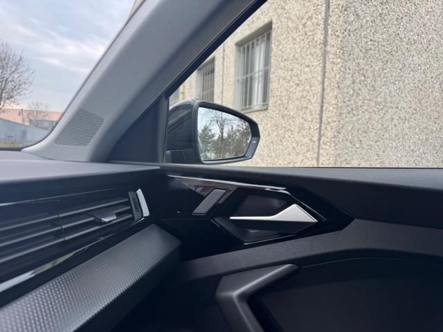 AUDI A1 allstreet 30 TFSI S tronic Identity Contrast