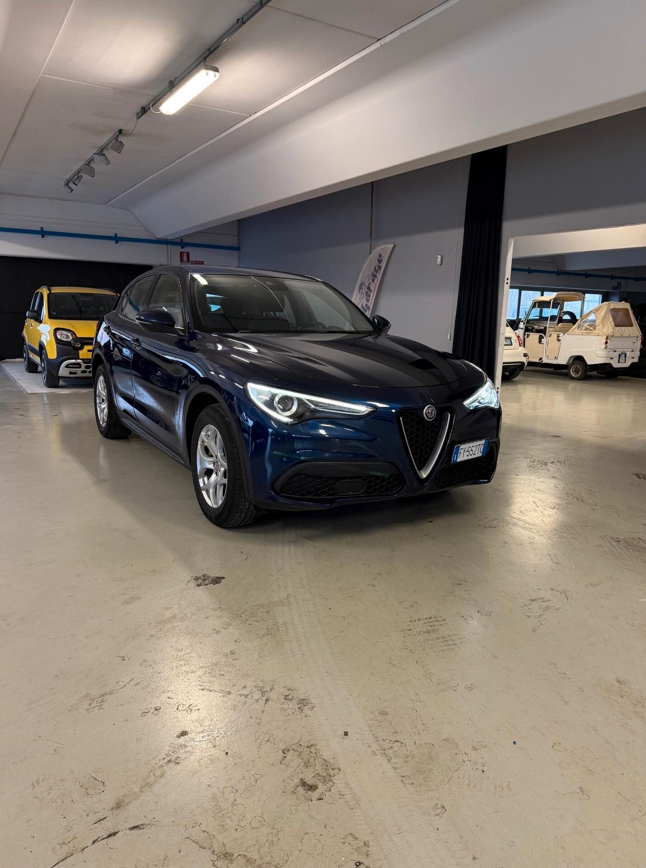 Alfa Romeo Stelvio 2.2 Turbodiesel 160 CV AT8 RWD Business