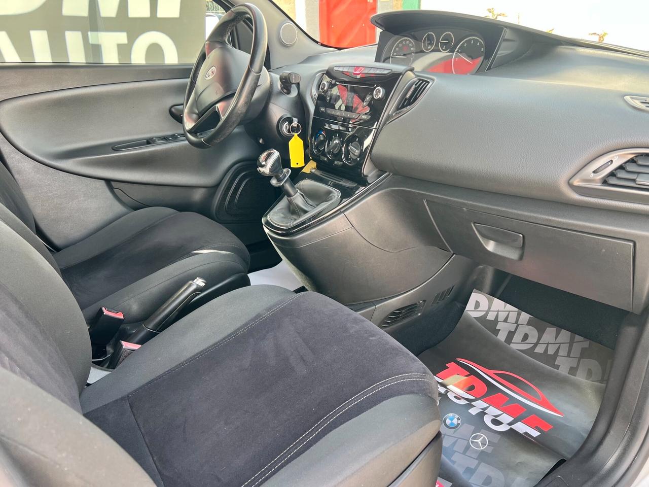 Lancia Ypsilon 1.2 5 porte