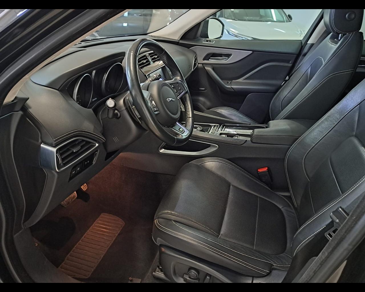 JAGUAR F-Pace 2.0d R-Sport awd 180cv auto