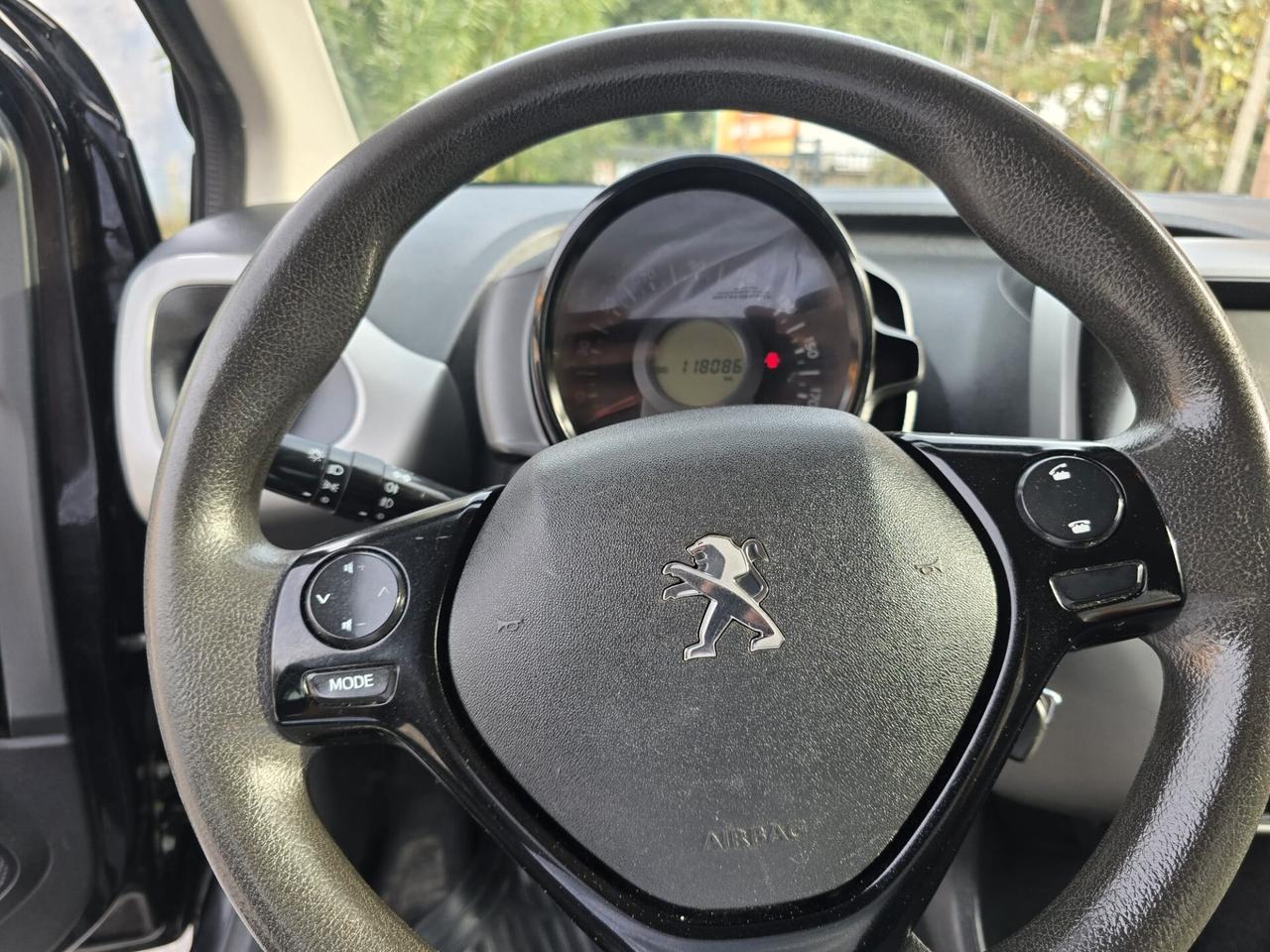 Peugeot 108 NERA 1.0 benzina - 2015