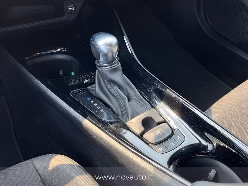 Toyota C-HR 1.8H (122CV) E-CVT Trend