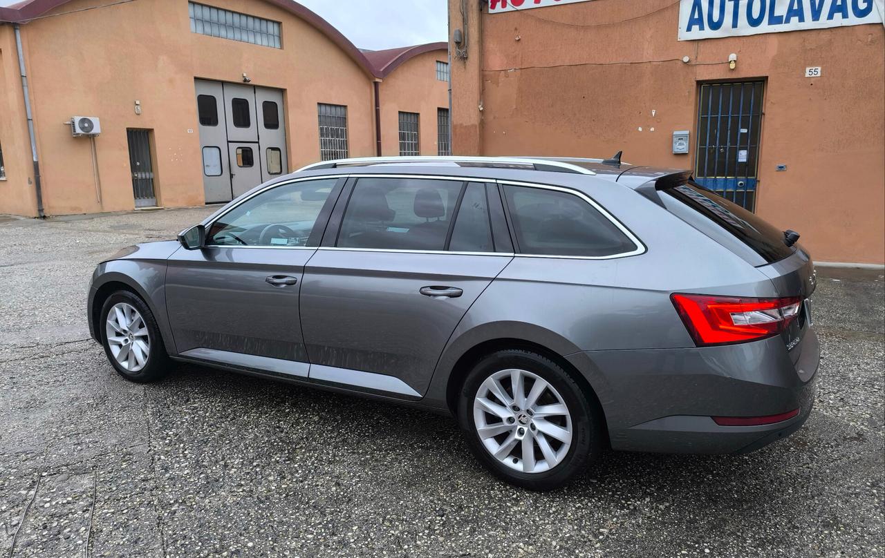 Skoda Superb 2.0 TDI EVO 150 CV SCR DSG Wagon Executive