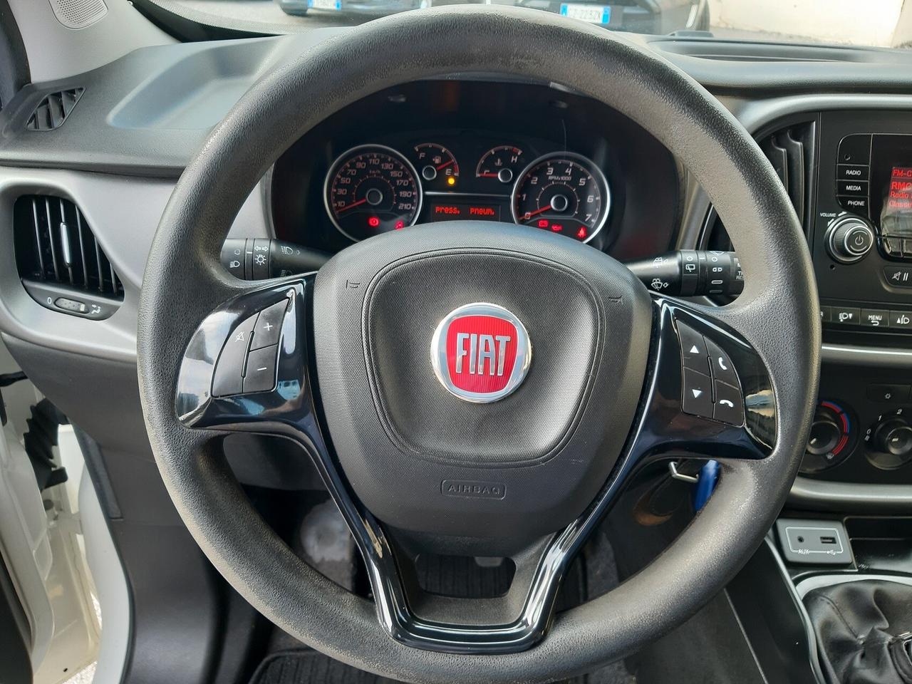Fiat Doblo Doblò 1.4 T-Jet 16V Natural Power Easy 7 POSTI
