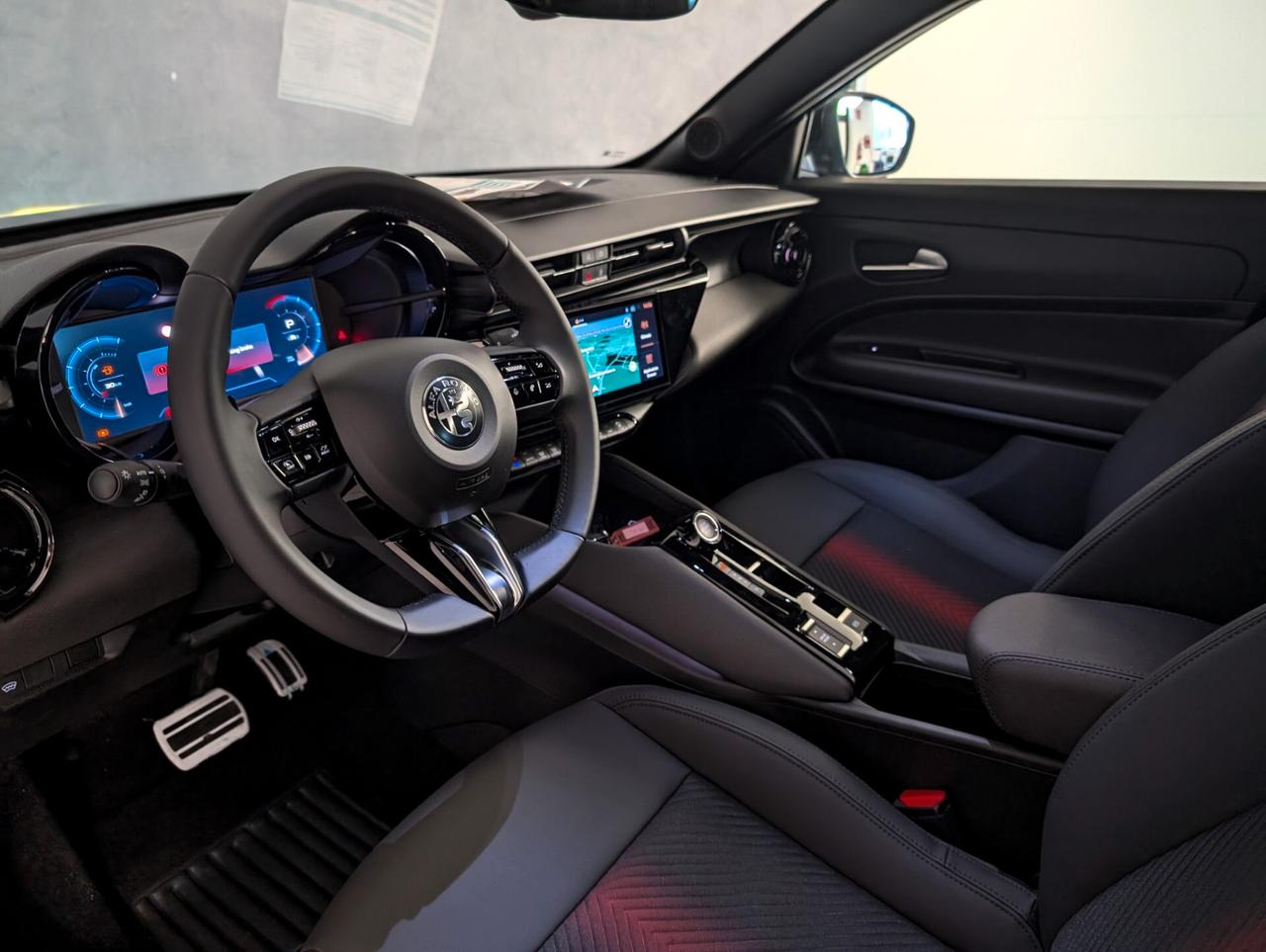 ALFA ROMEO JUNIOR 1.2 HYBRID 136 CV SPECIALE KM0