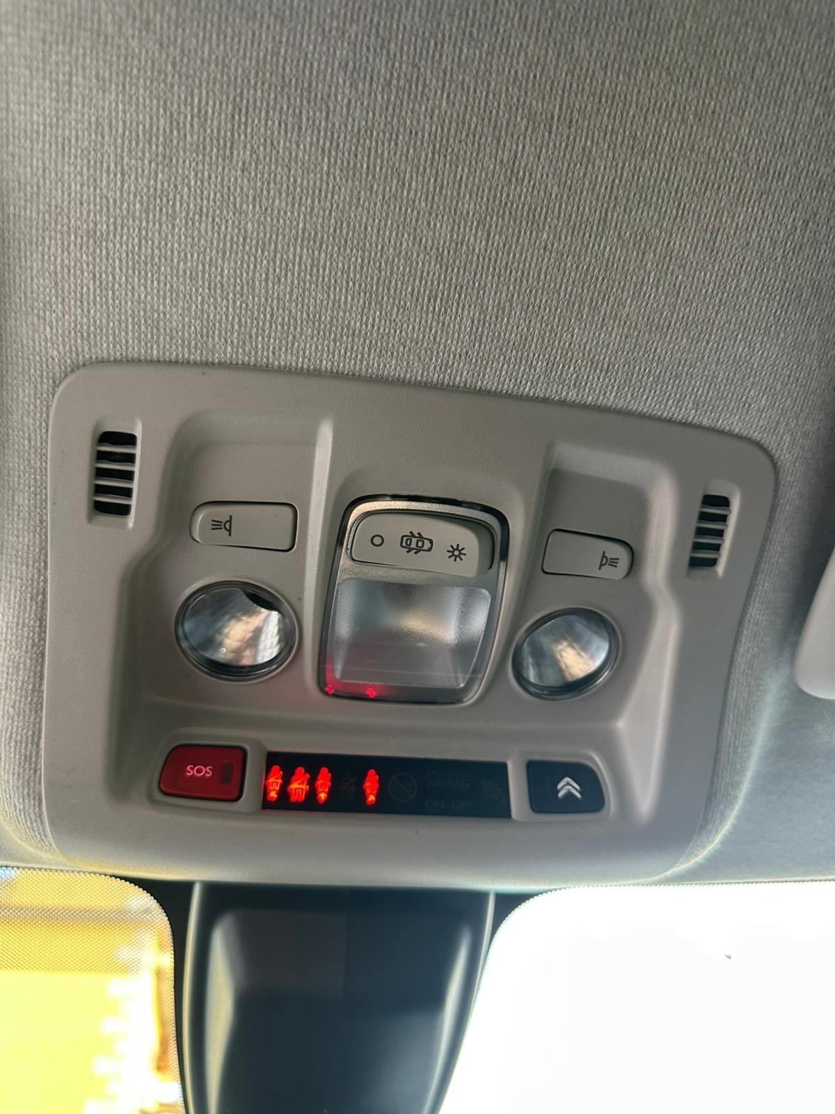 Citroen C3 83cv Benzina 5 porte Shine Navi bicolor pdc
