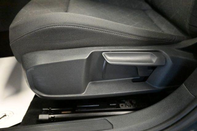 VOLKSWAGEN Golf 8 2.0 TDI STYLE 115CV DSG NAVI FULL X NEOPATENTATI