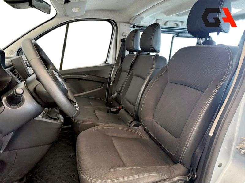 Nissan Primastar dCi150CV PL-TN Bus