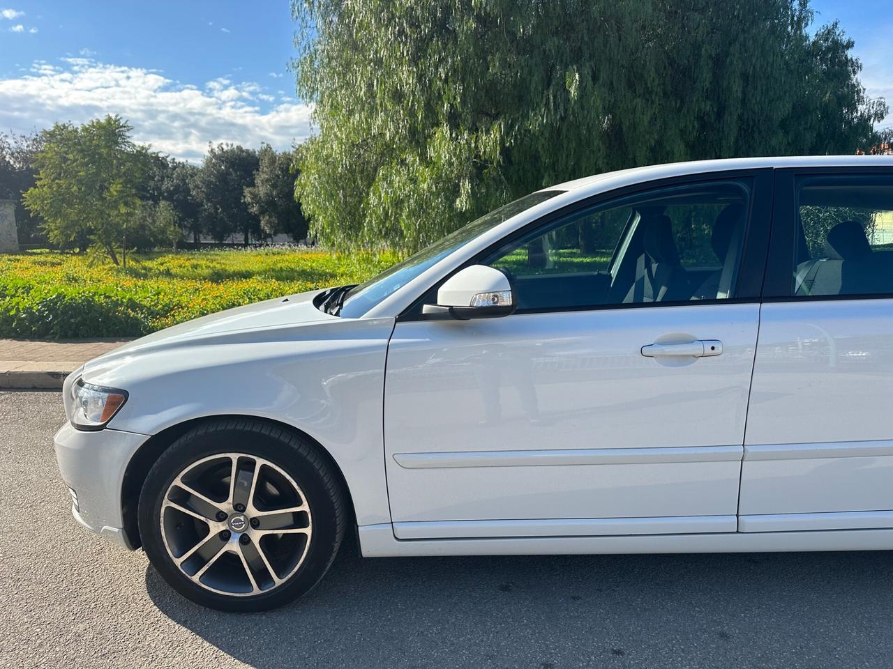 Volvo V50 1.6 DIESEL 2011 - CERCHI IN LEGA