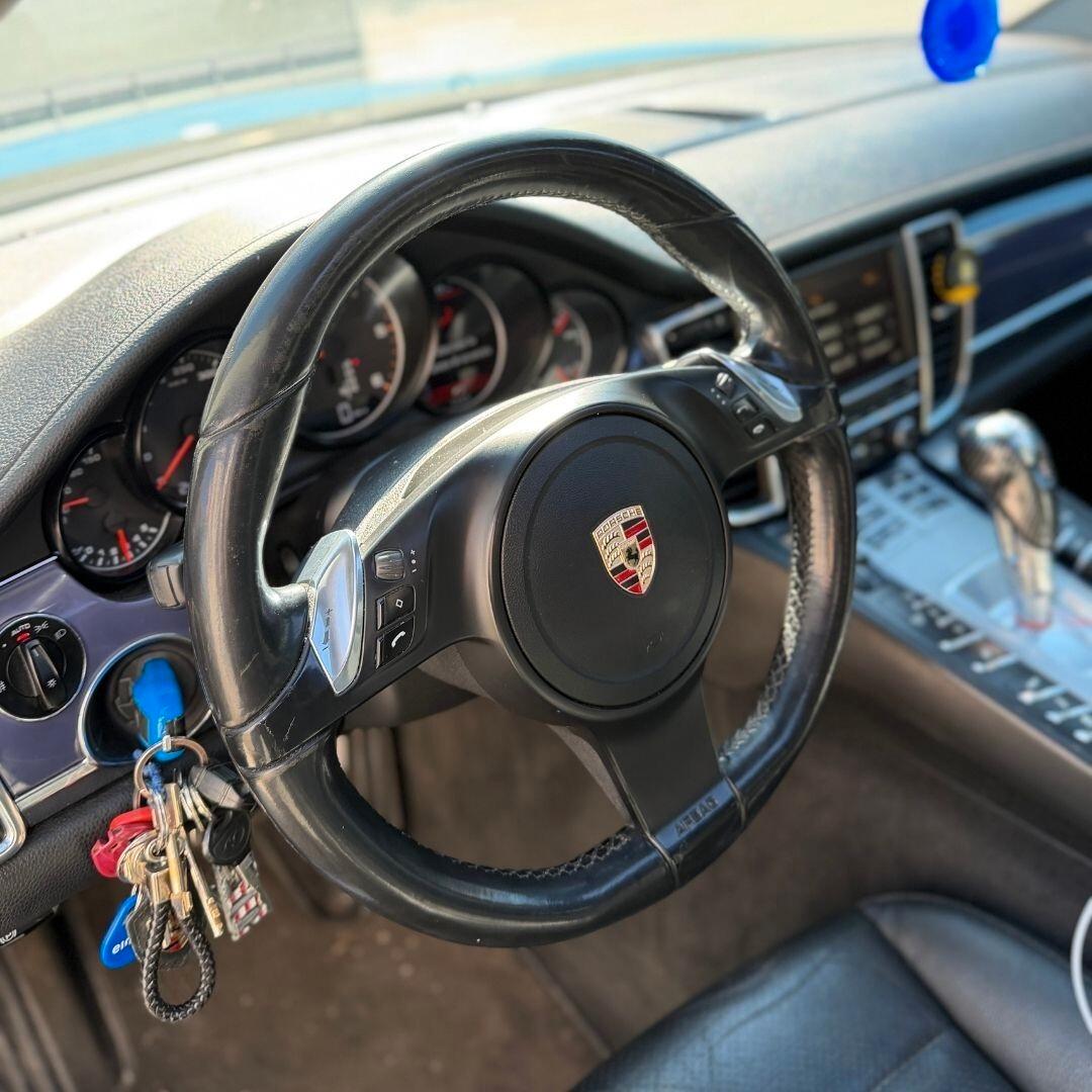 Porsche Panamera 3.0 Diesel **LEGGI INFO**