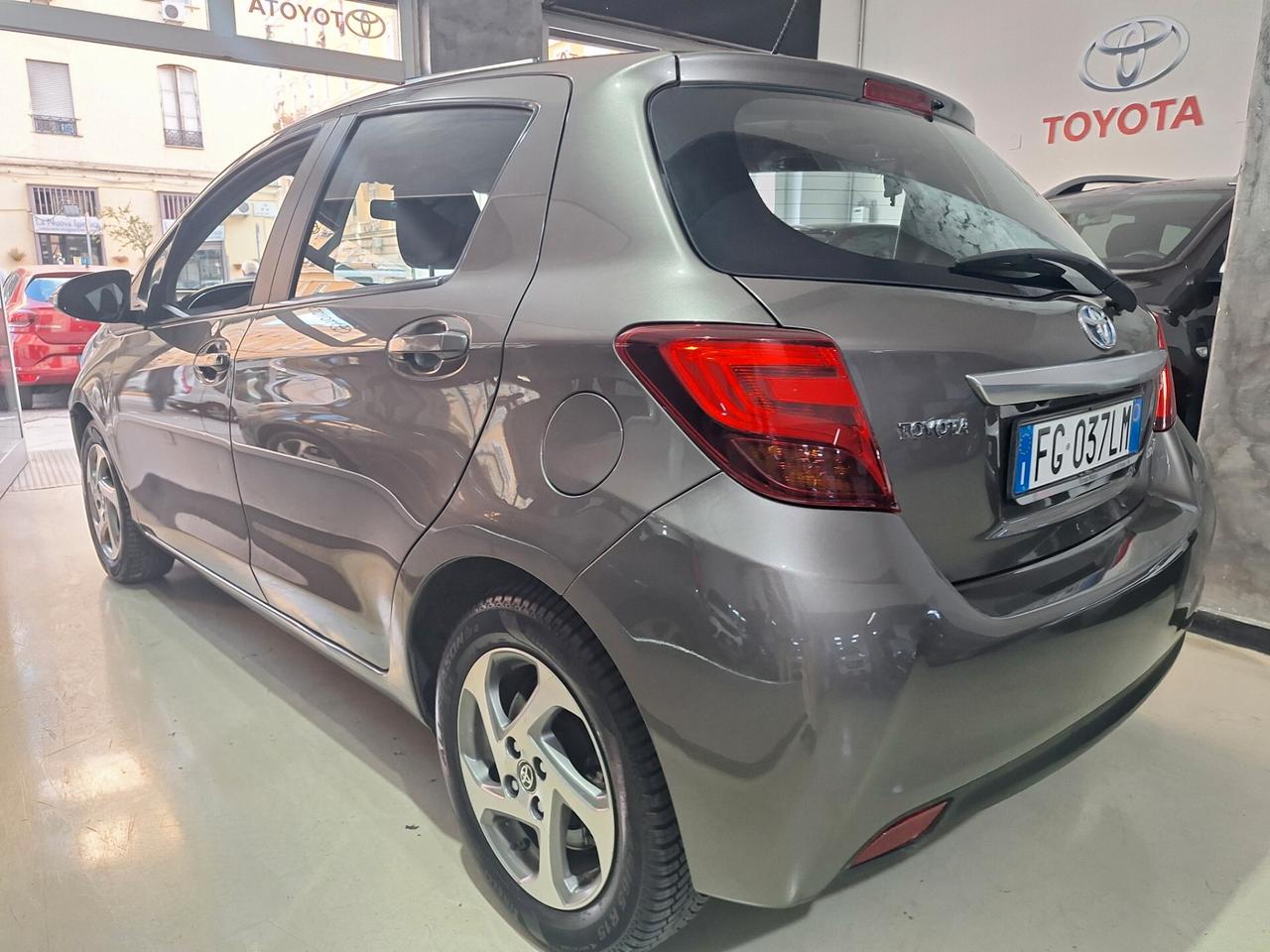 Toyota Yaris 1.5 Hybrid 73cv 1 PROPRIETARIO
