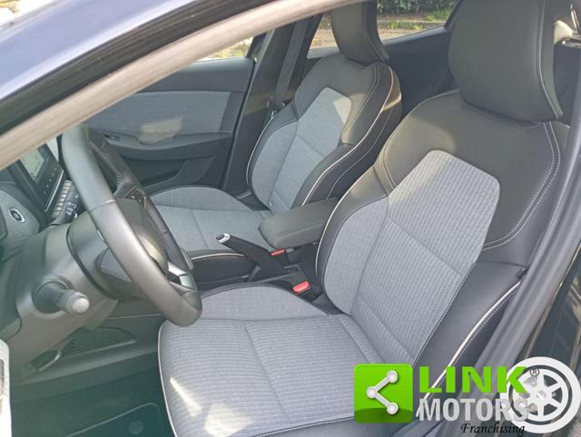 RENAULT Clio TCe 90 CV 5 porte Techno