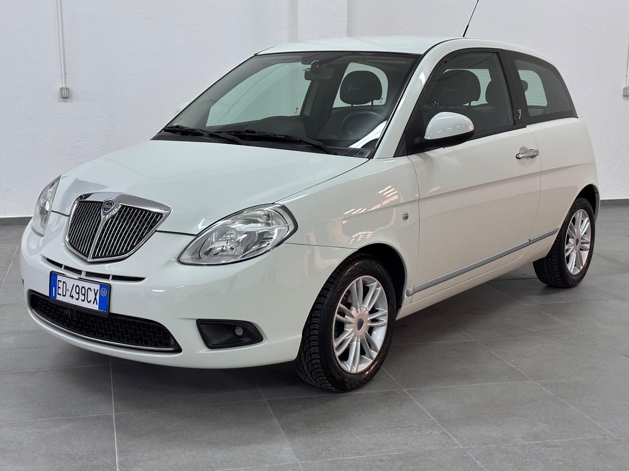 Lancia Ypsilon 1.2 Platino