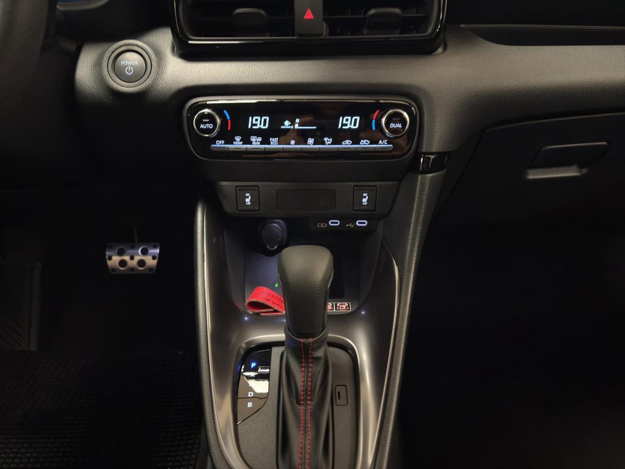 Toyota Yaris 1.5h 130 GR Sport