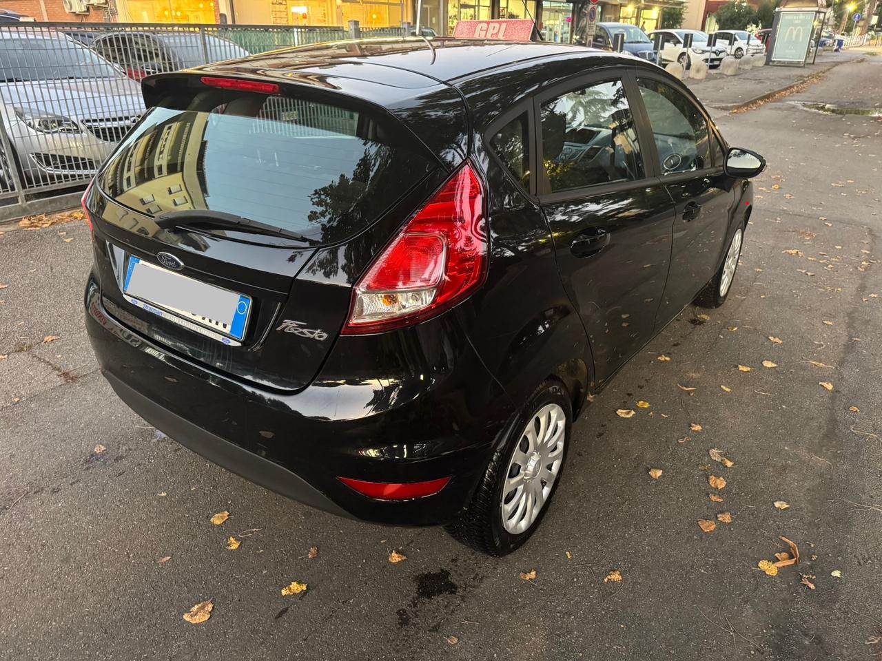 Ford Fiesta 1.4 GPL 5 p neopaten garanzia 12 mesi