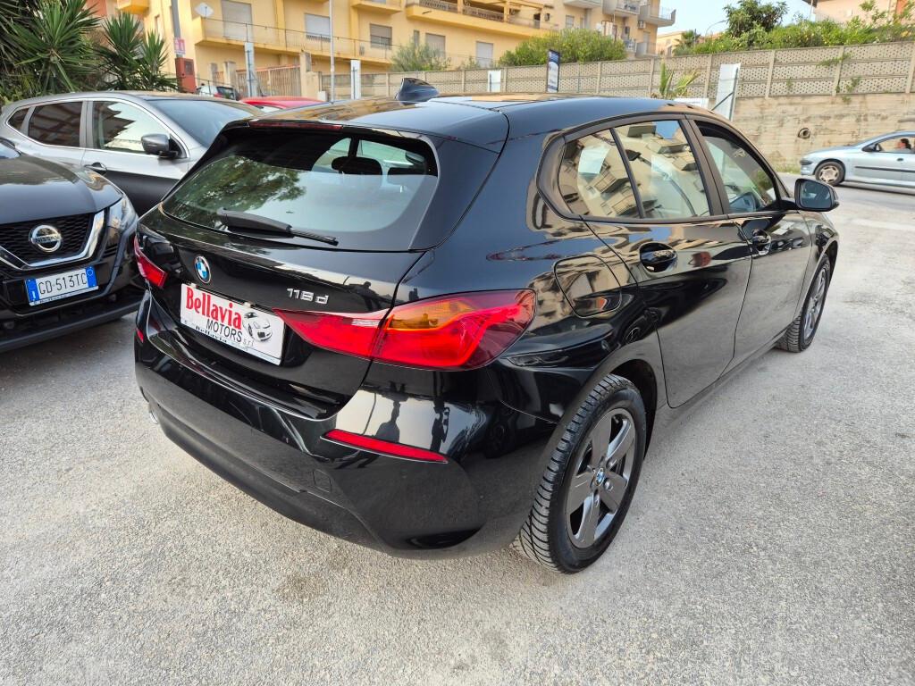 Bmw 116 116d 5p. Business Advantage