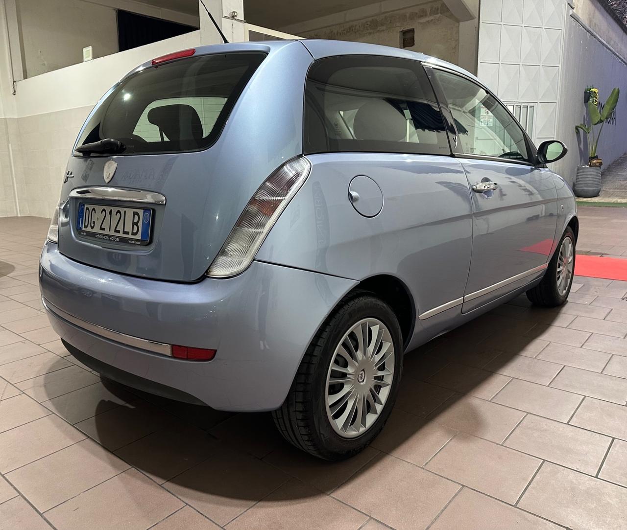Lancia Ypsilon 1.2 Argento