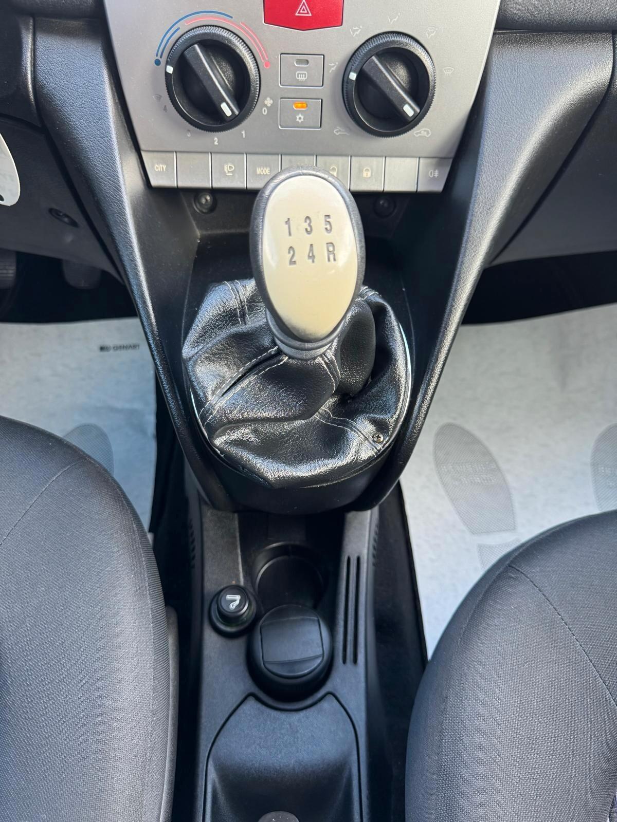 Lancia Ypsilon 1.2 BENZ 60CV UNIPRO 2008