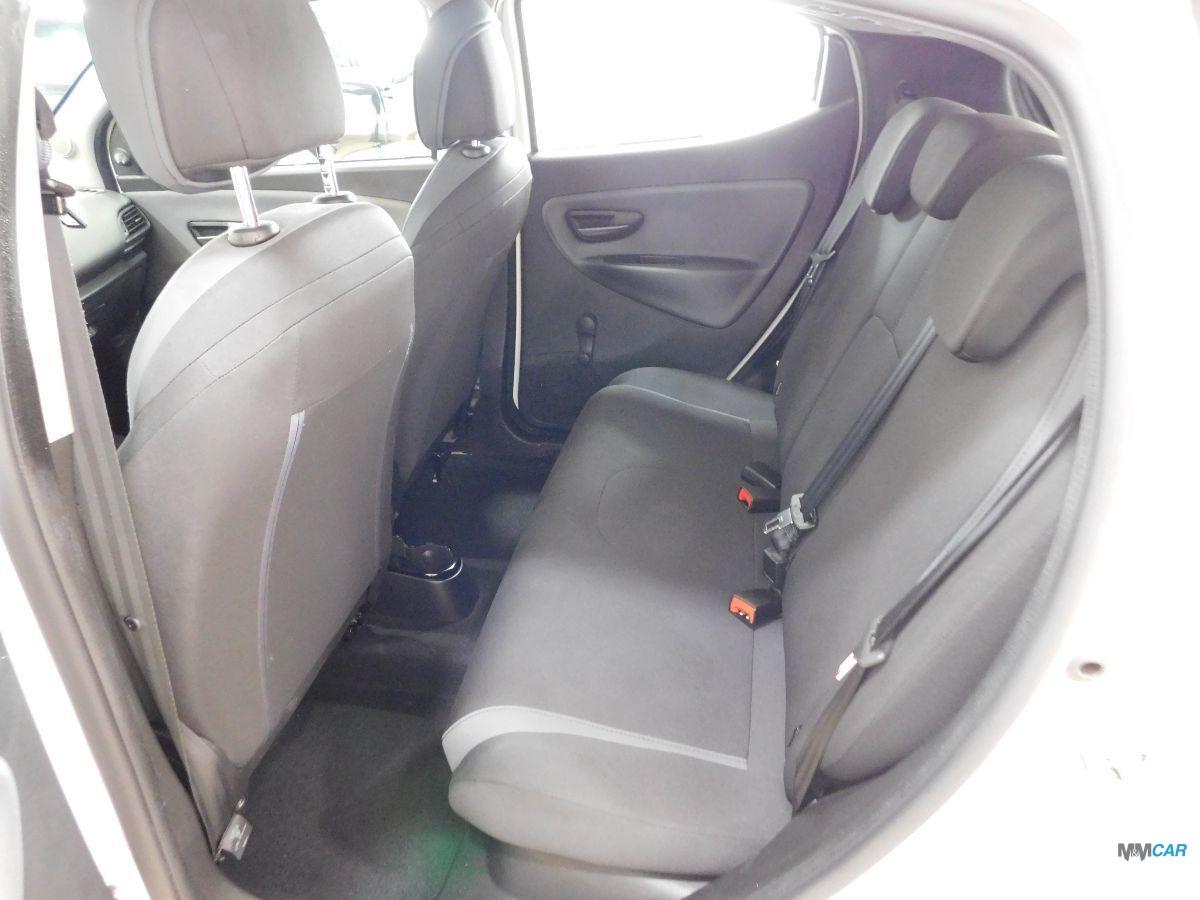 LANCIA - Ypsilon - 1.2 69 CV 5p. Silver