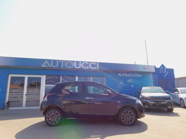 LANCIA Ypsilon 1.0 Hybrid Oro 70 CV Km. 4200 !!!!